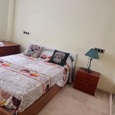 Casa Ideal Familias Y Grupos Con Balcones Exterior Soleada Patios Cerca Alhambra, Sierra Nevada, Rio Genil, Lancha Del Genil, Parque Llano Y Reloj Del Sol Con Barbacoas, Campo De Futbol, Circuito Gimnasia Appartamento Granada Esterno foto