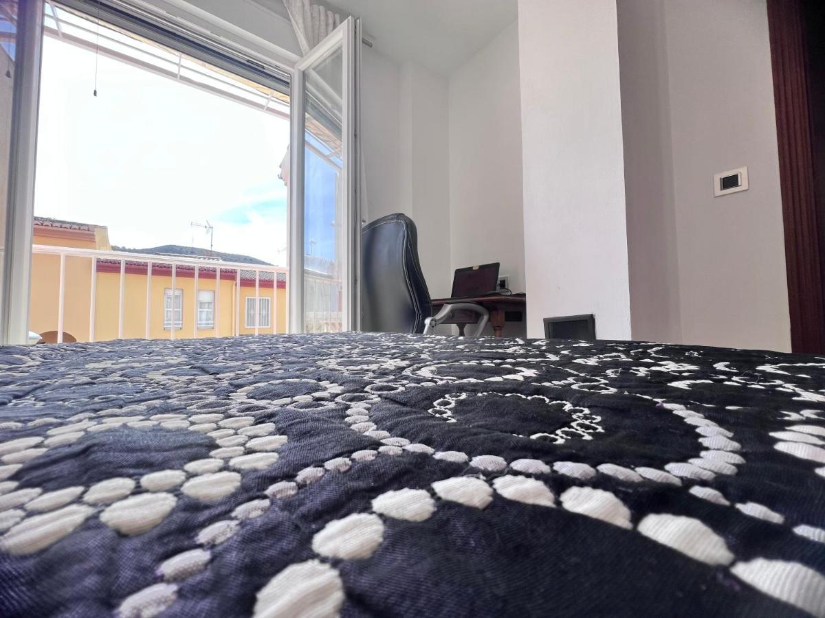 Casa Ideal Familias Y Grupos Con Balcones Exterior Soleada Patios Cerca Alhambra, Sierra Nevada, Rio Genil, Lancha Del Genil, Parque Llano Y Reloj Del Sol Con Barbacoas, Campo De Futbol, Circuito Gimnasia Appartamento Granada Esterno foto