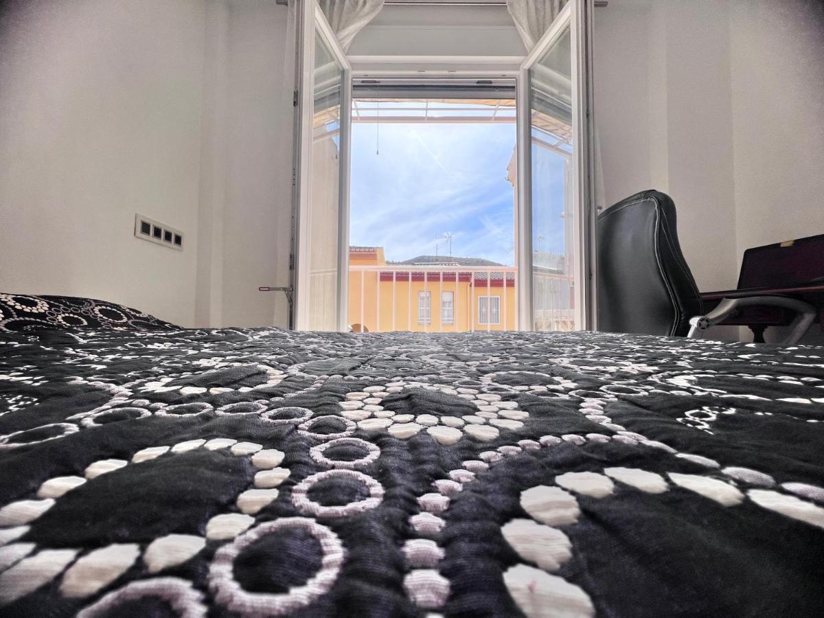 Casa Ideal Familias Y Grupos Con Balcones Exterior Soleada Patios Cerca Alhambra, Sierra Nevada, Rio Genil, Lancha Del Genil, Parque Llano Y Reloj Del Sol Con Barbacoas, Campo De Futbol, Circuito Gimnasia Appartamento Granada Esterno foto