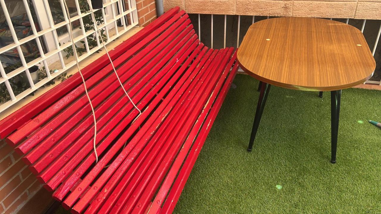 Casa Ideal Familias Y Grupos Con Balcones Exterior Soleada Patios Cerca Alhambra, Sierra Nevada, Rio Genil, Lancha Del Genil, Parque Llano Y Reloj Del Sol Con Barbacoas, Campo De Futbol, Circuito Gimnasia Appartamento Granada Esterno foto
