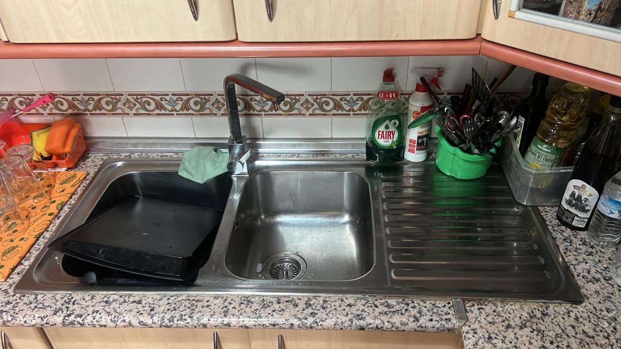 Casa Ideal Familias Y Grupos Con Balcones Exterior Soleada Patios Cerca Alhambra, Sierra Nevada, Rio Genil, Lancha Del Genil, Parque Llano Y Reloj Del Sol Con Barbacoas, Campo De Futbol, Circuito Gimnasia Appartamento Granada Esterno foto