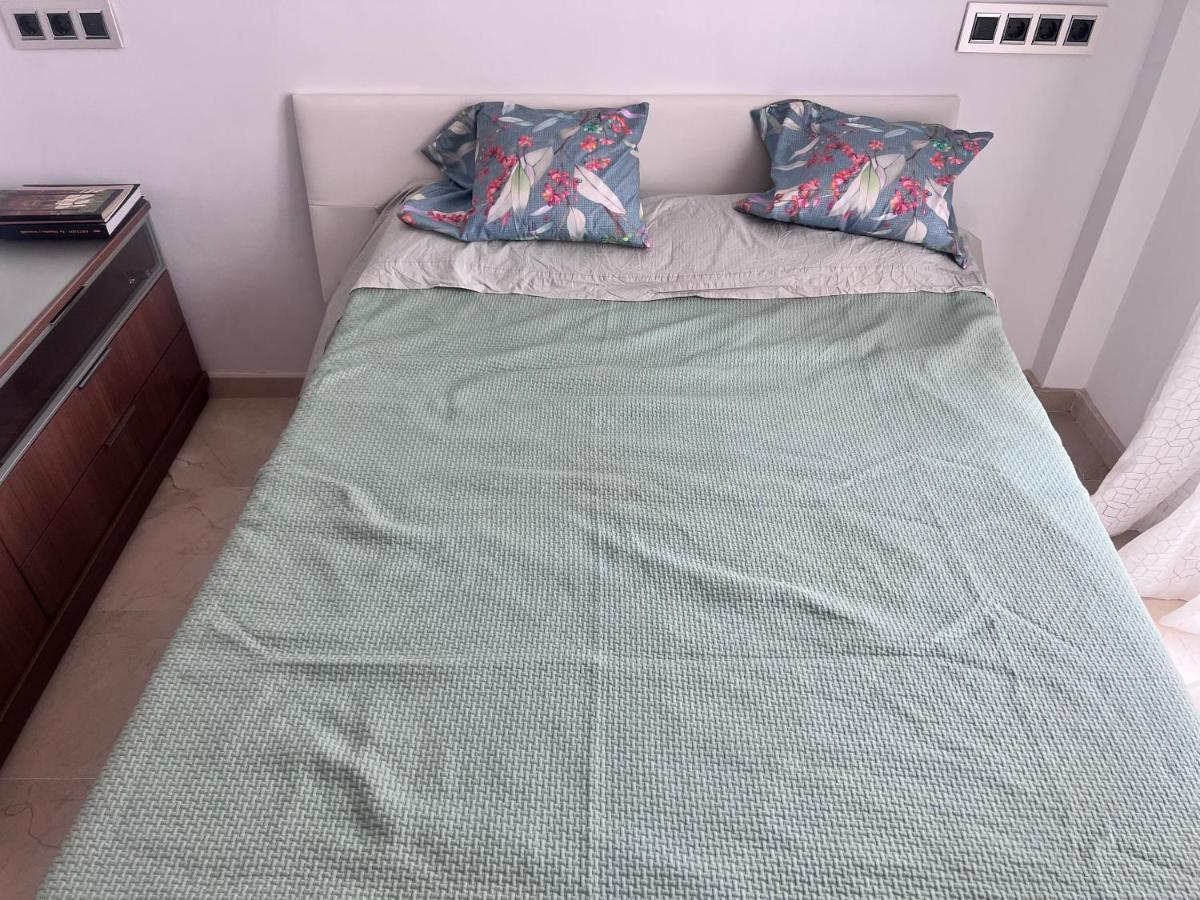 Casa Ideal Familias Y Grupos Con Balcones Exterior Soleada Patios Cerca Alhambra, Sierra Nevada, Rio Genil, Lancha Del Genil, Parque Llano Y Reloj Del Sol Con Barbacoas, Campo De Futbol, Circuito Gimnasia Appartamento Granada Esterno foto