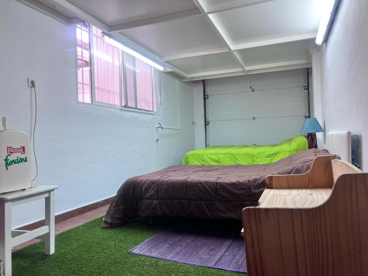 Casa Ideal Familias Y Grupos Con Balcones Exterior Soleada Patios Cerca Alhambra, Sierra Nevada, Rio Genil, Lancha Del Genil, Parque Llano Y Reloj Del Sol Con Barbacoas, Campo De Futbol, Circuito Gimnasia Appartamento Granada Esterno foto