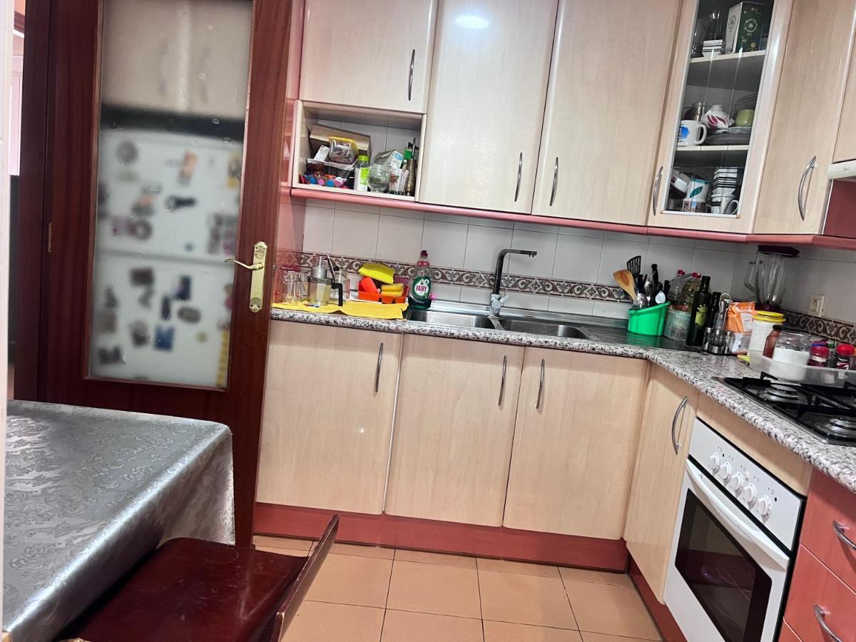 Casa Ideal Familias Y Grupos Con Balcones Exterior Soleada Patios Cerca Alhambra, Sierra Nevada, Rio Genil, Lancha Del Genil, Parque Llano Y Reloj Del Sol Con Barbacoas, Campo De Futbol, Circuito Gimnasia Appartamento Granada Esterno foto