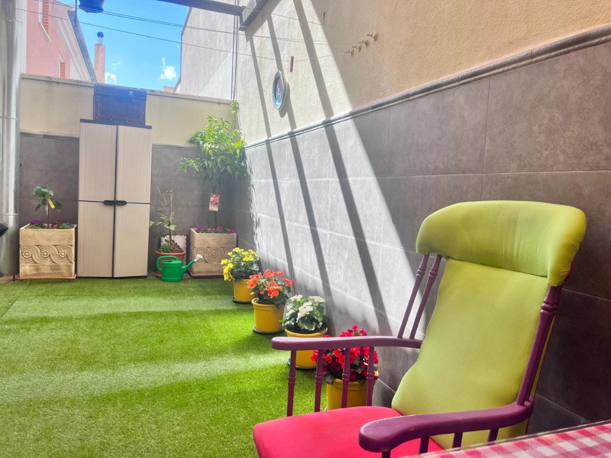 Casa Ideal Familias Y Grupos Con Balcones Exterior Soleada Patios Cerca Alhambra, Sierra Nevada, Rio Genil, Lancha Del Genil, Parque Llano Y Reloj Del Sol Con Barbacoas, Campo De Futbol, Circuito Gimnasia Appartamento Granada Esterno foto