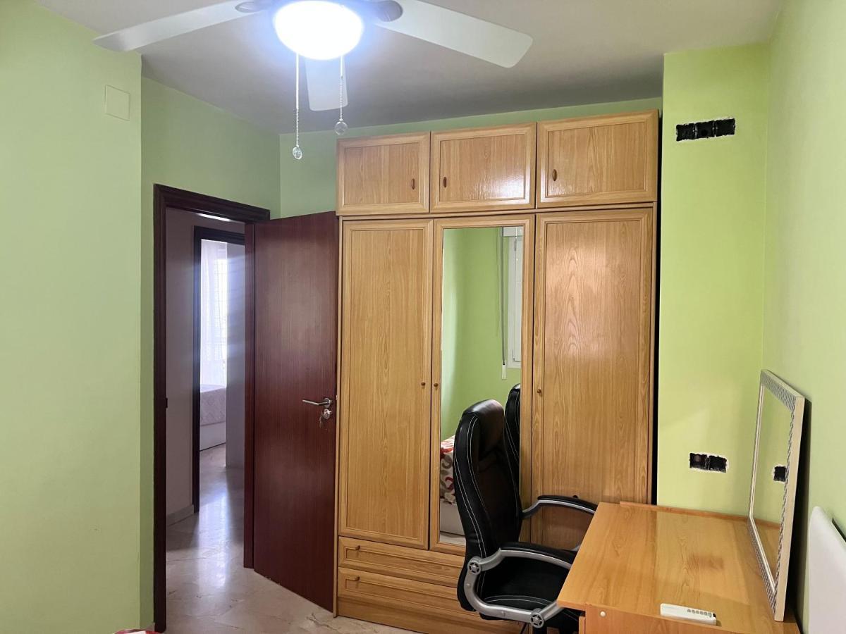 Casa Ideal Familias Y Grupos Con Balcones Exterior Soleada Patios Cerca Alhambra, Sierra Nevada, Rio Genil, Lancha Del Genil, Parque Llano Y Reloj Del Sol Con Barbacoas, Campo De Futbol, Circuito Gimnasia Appartamento Granada Esterno foto